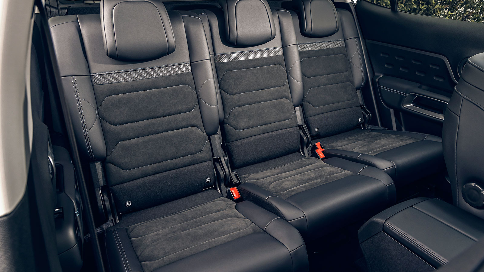 Νέο ηλεκτροκίνητο Citroen C5 Aircross Hybrid 136